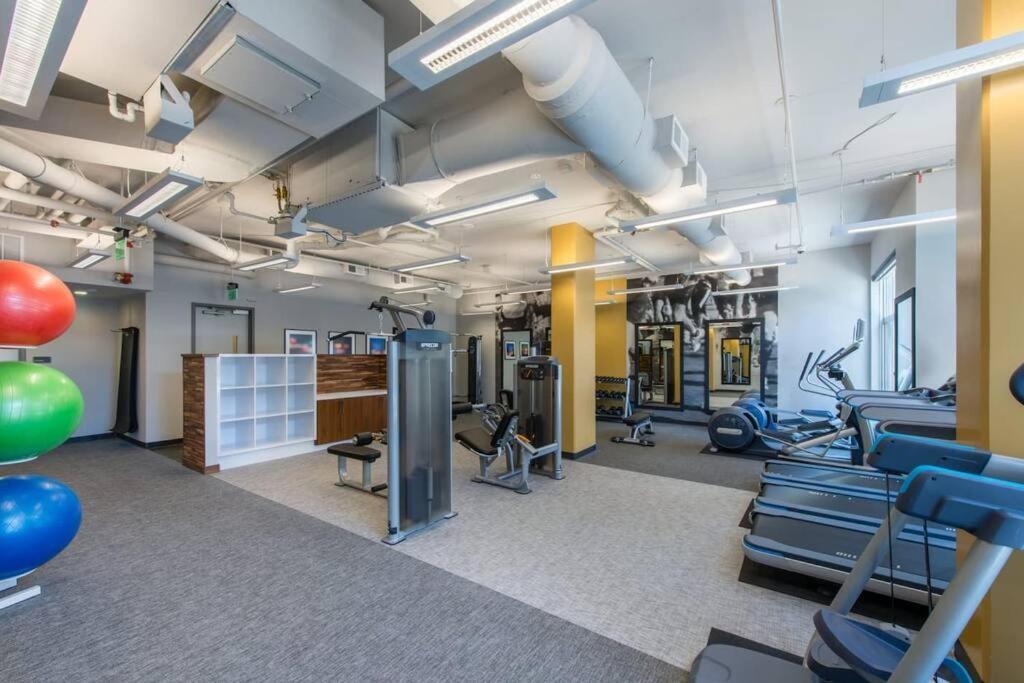 Wonderful 2Br Apartment At Crystal City Arlington Exteriér fotografie