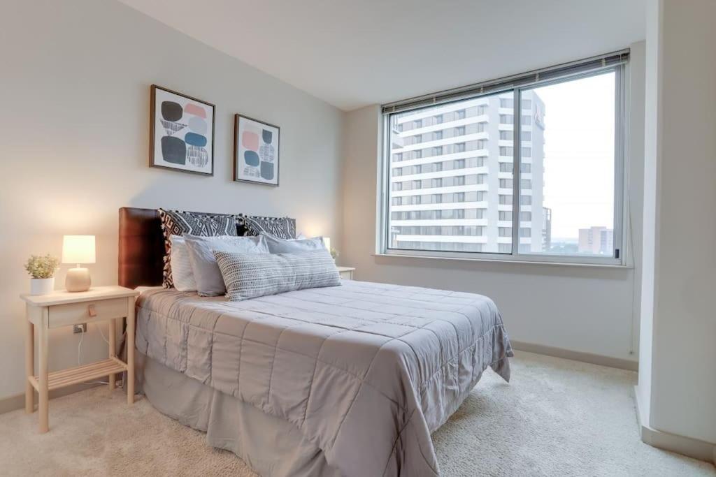 Wonderful 2Br Apartment At Crystal City Arlington Exteriér fotografie